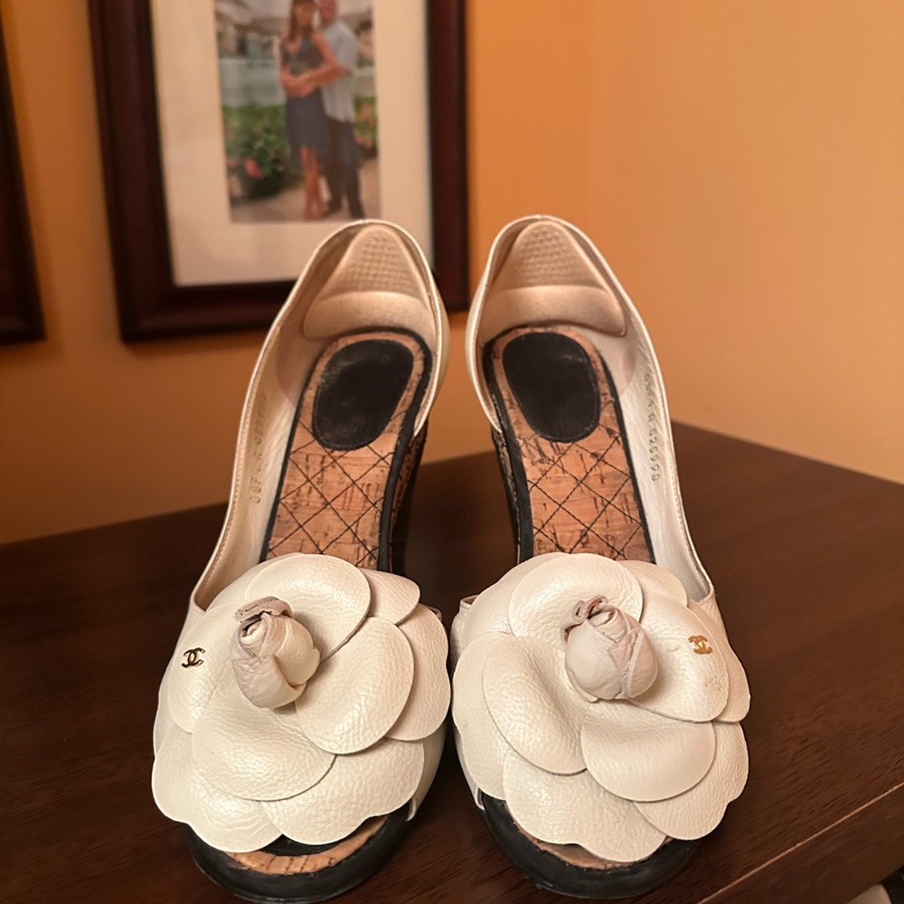 Women’s White Camellia Wedge Heels - Designer Inspired - Picture 2 of 9